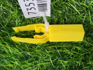 Запчасть ключ для снятия колпачков Peugeot 3008 2010