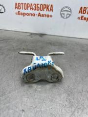 Запчасть петля двери задняя левая Toyota Hi Lux 2014