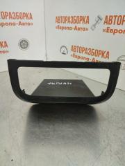 Запчасть накладка декоративная Volkswagen Tiguan 2011