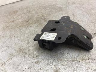 Фото запчасти замок багажника Opel Insignia 2012 Б/У запчасть Запчасть замок багажника Opel Insignia 2012