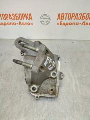 Запчасть кронштейн двс правый Ford Focus 2 2008