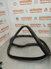 Запчасть уплотнитель передний левый Cadillac SRX 2007