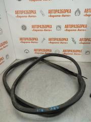 Запчасть уплотнитель передний правый Cadillac SRX 2007