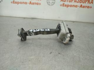 Запчасть ограничитель двери передний правый Ford Fusion 2008