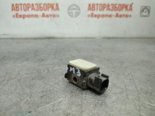 Запчасть датчик удара передний Mazda 3 BK 2007