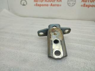 Запчасть петля двери передняя левая Mitsubishi Lancer X10 2010