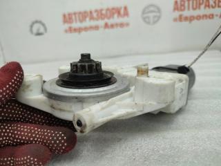 Моторчик стеклоподъемника передний правый S40 2006 Моторчик стеклоподъемника передний правый S40 2006