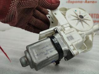 Моторчик стеклоподъемника передний правый S40 2006 Моторчик стеклоподъемника передний правый S40 2006
