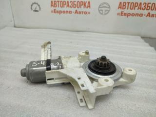 Запчасть моторчик стеклоподъемника задний правый Volvo S40 2006