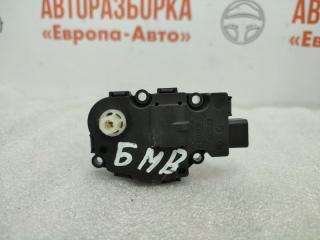 Запчасть моторчик заслонок печки BMW 7 series F01/F02 2013