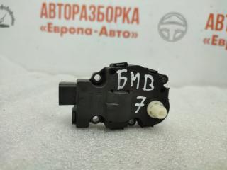 Запчасть моторчик заслонок печки BMW 7 series F01/F02 2013