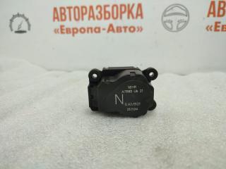 Запчасть моторчик заслонок печки Mercedes W220 2001