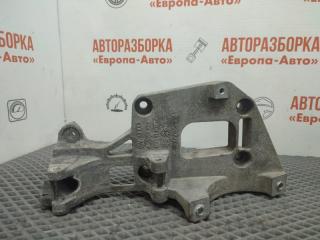 Запчасть кронштейн генератора Volkswagen Passat B6 2007