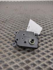 Запчасть моторчик заслонок печки Mercedes W220 2001