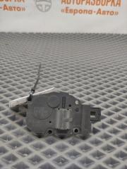 Моторчик заслонок печки Mercedes W221 2005 Б/У Моторчик заслонок печки Mercedes W221 2005