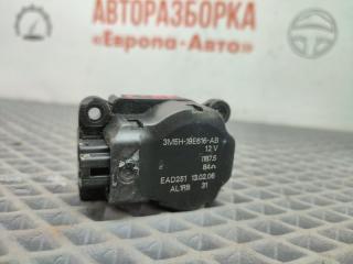 Моторчик заслонок печки Ford C-MAX 2006 Б/У Моторчик заслонок печки Ford C-MAX 2006