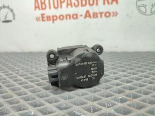 Моторчик заслонок печки Ford C-MAX 2006 Б/У Моторчик заслонок печки Ford C-MAX 2006