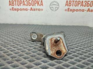 Запчасть петля двери задняя правая Mazda 6 GG 2005