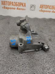 Фото запчасти кронштейн масляного фильтра Skoda Octavia A5 1Z 2011 Б/У запчасть Запчасть кронштейн масляного фильтра Skoda Octavia A5 1Z 2011