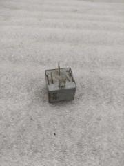 Запчасть реле Volkswagen Passat B6 2007