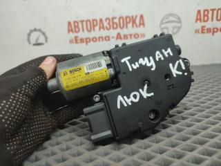 Моторчик люка Volkswagen Tiguan 2016