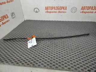 Фото запчасти упор капота Skoda Octavia A5 1Z 2011 Б/У запчасть Запчасть упор капота Skoda Octavia A5 1Z 2011