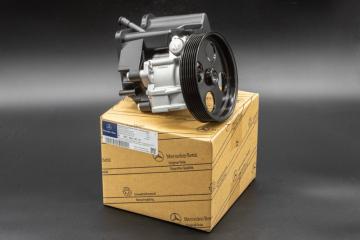 Запчасть насос гидроусилителя руля Mercedes-Benz