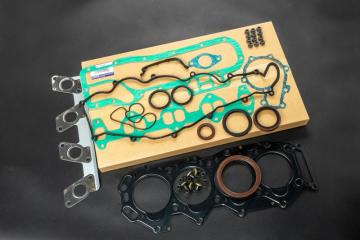 Запчасть ремкомплект двигателя Mazda Bongo