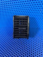 Запчасть решетка вентиляции салона левая Toyota Alphard