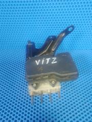 Запчасть блок abs Toyota Vitz
