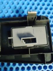 Кнопка стеклоподъемника передняя правая LINEA 2012 323 1.4 L