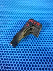 Запчасть крепление фары переднее правое Toyota Ractis 2005 NCP100 52715-52010 контрактная Крепление фары переднее правое Toyota Ractis 2005 NCP100 52715-52010 контрактная