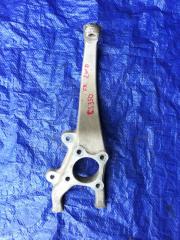 Запчасть кулак поворотный передний правый Toyota Crown