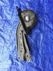 Запчасть рычаг подвески задний правый Toyota Prius