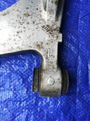 Рычаг подвески передний левый Toyota Crown GRS183