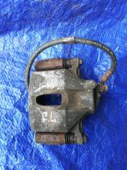 Запчасть суппорт тормозной передний левый Toyota Crown