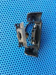 Запчасть кнопка открывания багажника задняя Suzuki SX4