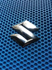 Запчасть эмблема задняя Suzuki SX4