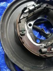 Колодки стояночного тормоза задние Caldina AZT246