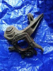 Кулак поворотный задний правый Caldina AZT246