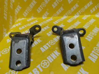 Фото запчасти петля дверная задняя TOYOTA AVENSIS контрактная запчасть Запчасть петля дверная задняя TOYOTA AVENSIS