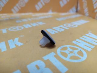 Запчасть клипса