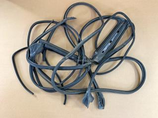 Уплотнительная резинка Subaru Impreza WRX 2004 контрактная Уплотнительная резинка Subaru Impreza WRX 2004