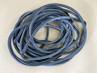 Уплотнительная резинка Subaru Forester 2008 контрактная Уплотнительная резинка Subaru Forester 2008