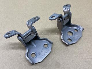 Петля двери передняя левая Subaru Forester 2012