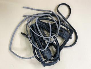 Уплотнительная резинка Subaru Forester 2006 контрактная Уплотнительная резинка Subaru Forester 2006