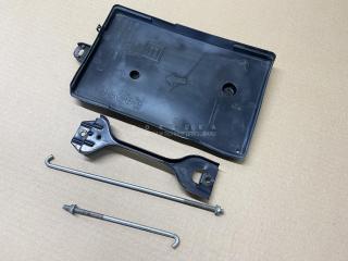 Крепление аккумулятора Subaru Outback 2012 контрактная Крепление аккумулятора Subaru Outback 2012