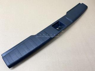 Накладка замка багажника задняя Subaru Outback 2012