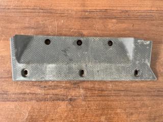 Накладка подножки Mercedes Axor 2018