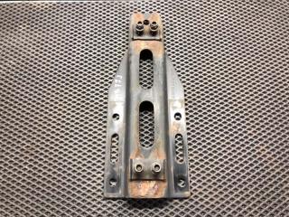 Кронштейн топливного бака Mercedes Actros 2018 Б/У Кронштейн топливного бака Mercedes Actros 2018